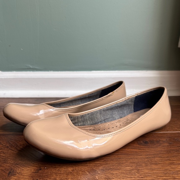 Dr. Scholl’s Nude Flats - Picture 5 of 8